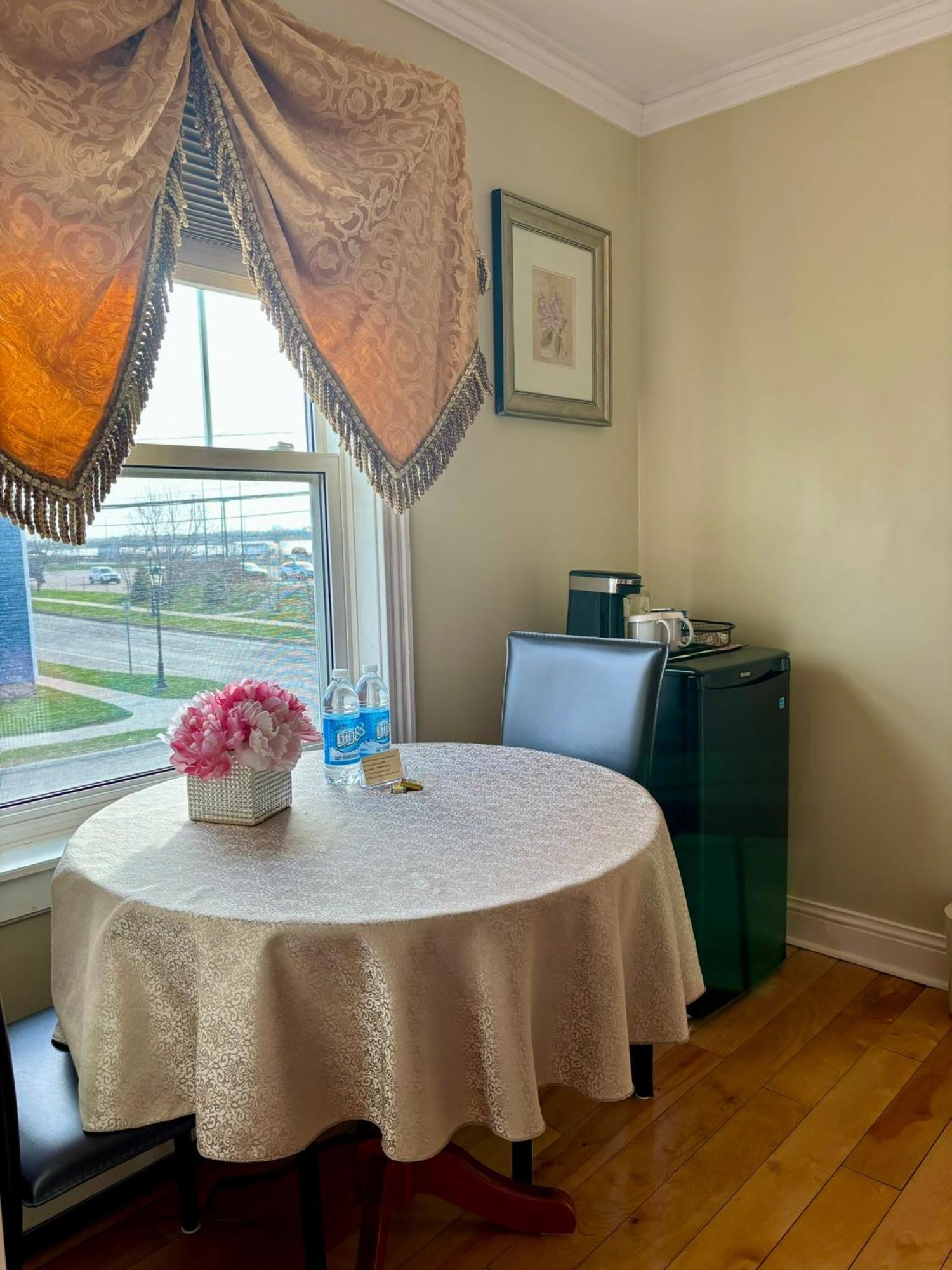Inn On The Harbour Charlottetown Bagian luar foto